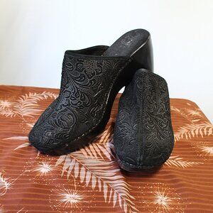 Embossed Damask Black Suede Mules Clogs by Italian Shoemakers Women's Size11 M